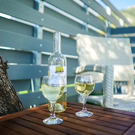 Abeli Nydri (Lefkada)